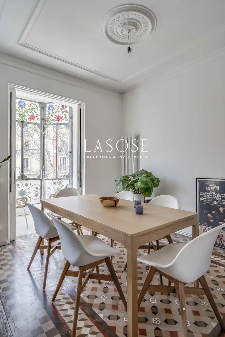 Flat with terrace for sale in Ronda de Sant Antoni, imagen 6