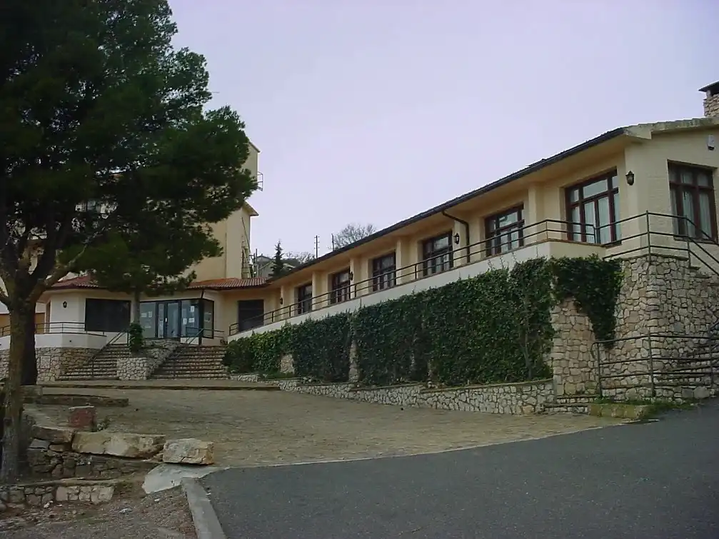 Vista exterior de Edifici en venda en Àger amb Piscina comunitària
