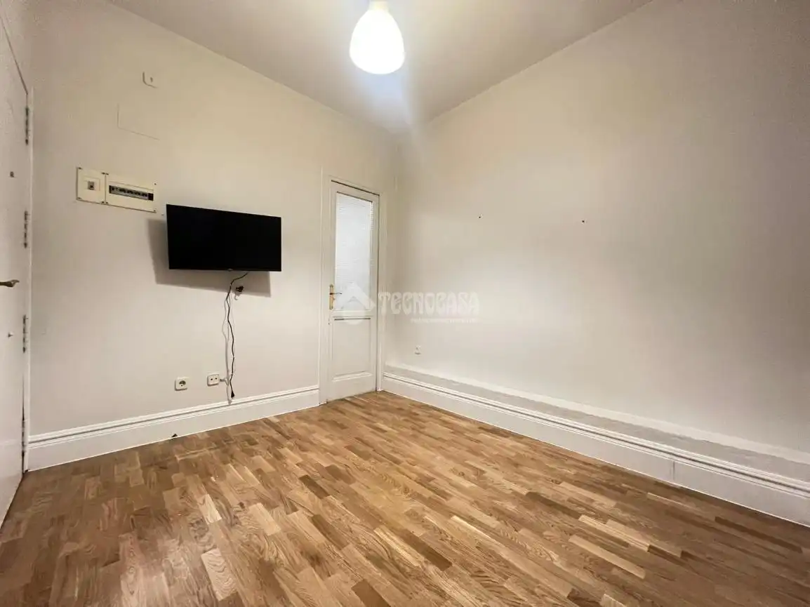 Flat for sale in Madrid  with Heating