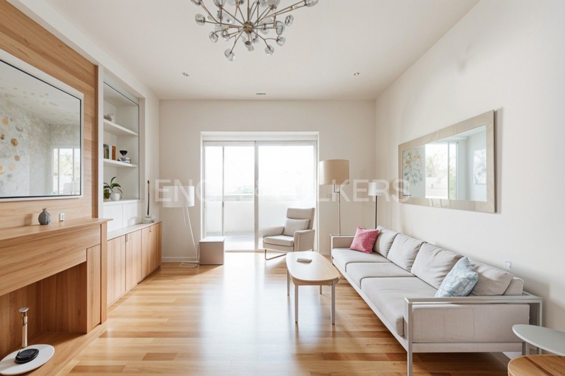 Sala d'estar de Apartament en venda en  Madrid Capital amb Aire condicionat, Calefacció i Parquet