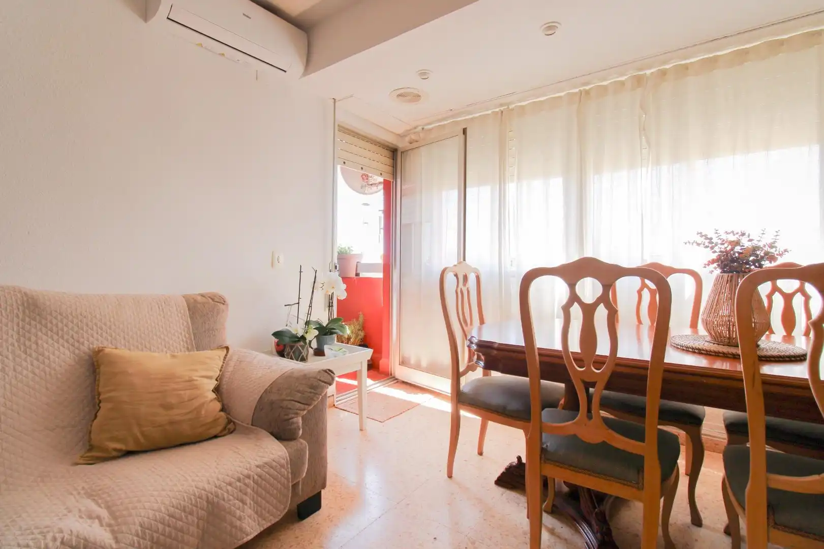 Living room of Flat for sale in La Pobla de Farnals  with Air Conditioner and Balcony