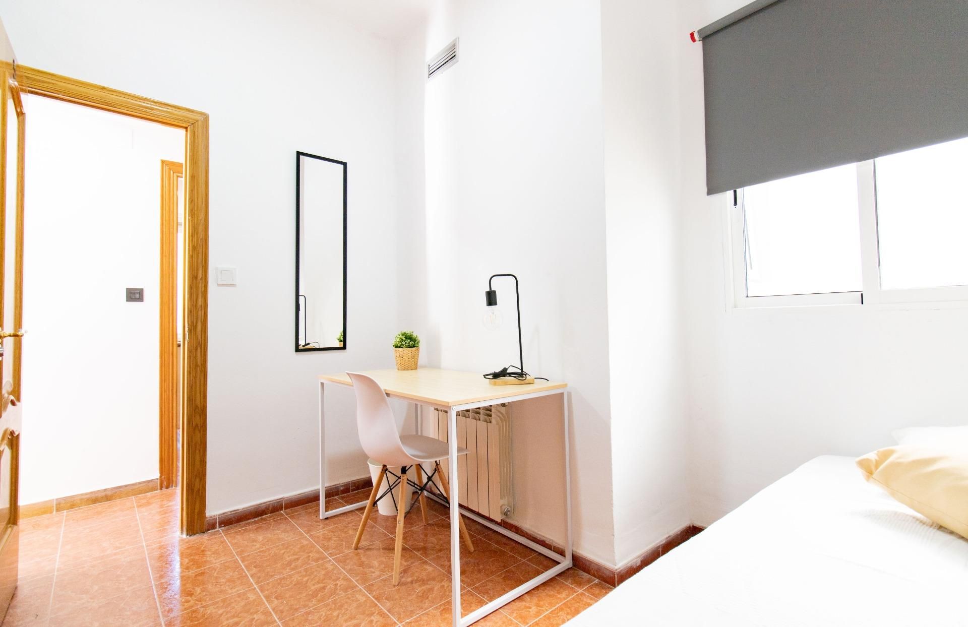 Flat to share in  VICENTE ANDRES ESTELLES, 21, Centro Puerto