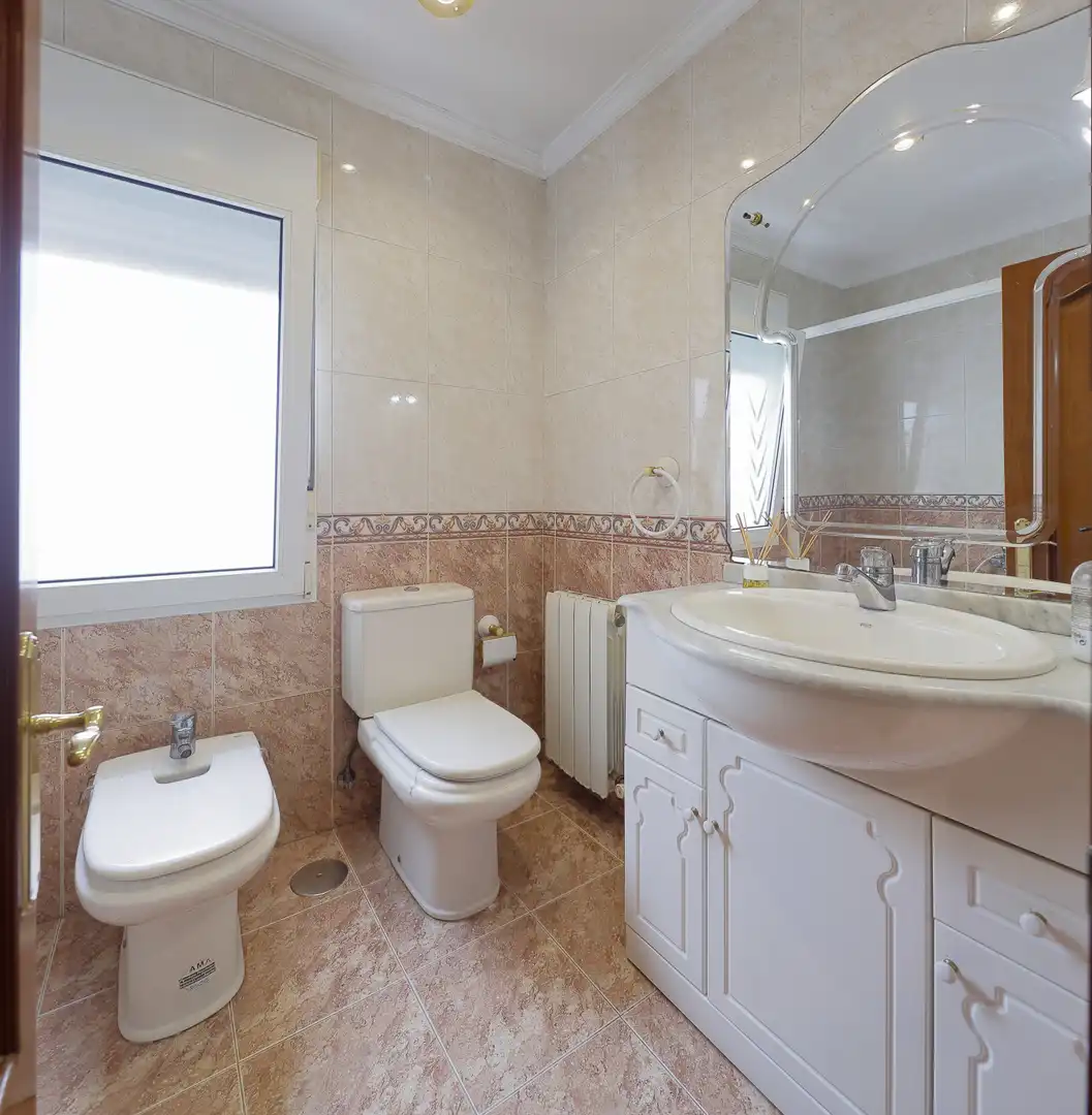 Bathroom of Flat for sale in Este