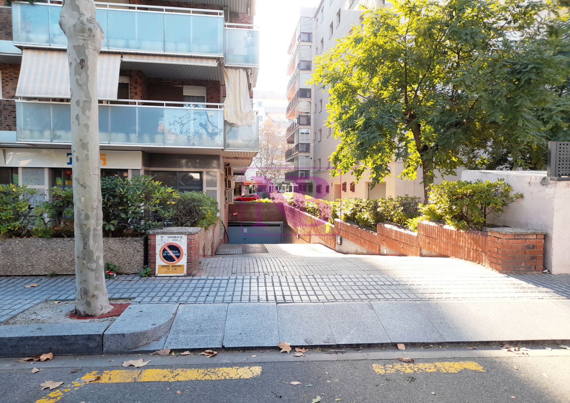 Exterior view of Garage for sale in Salou