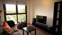 Living room of Flat to rent in  Madrid Capital  with Air Conditioner, Heating and Furnished