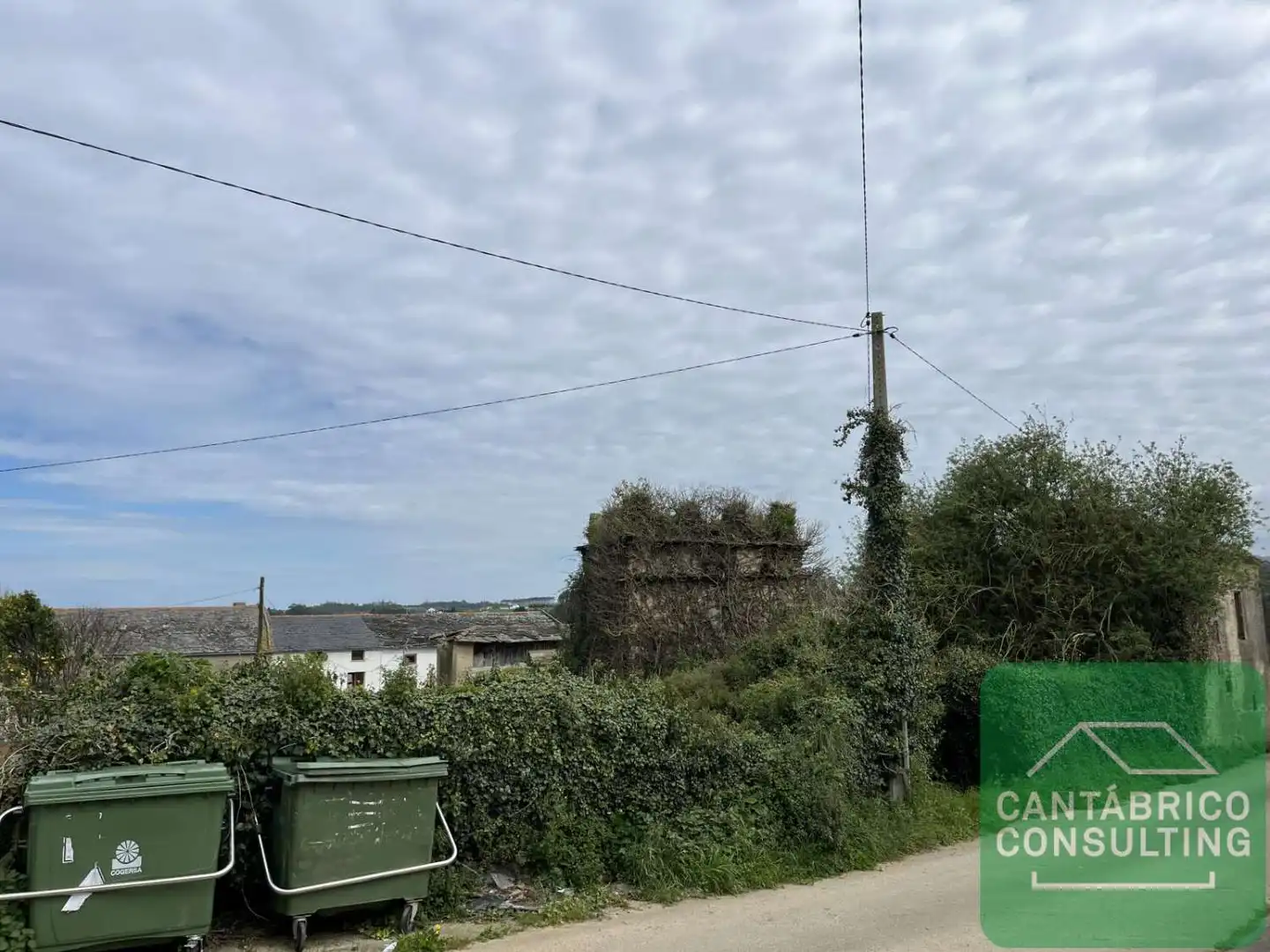 Houses for sale in Castropol