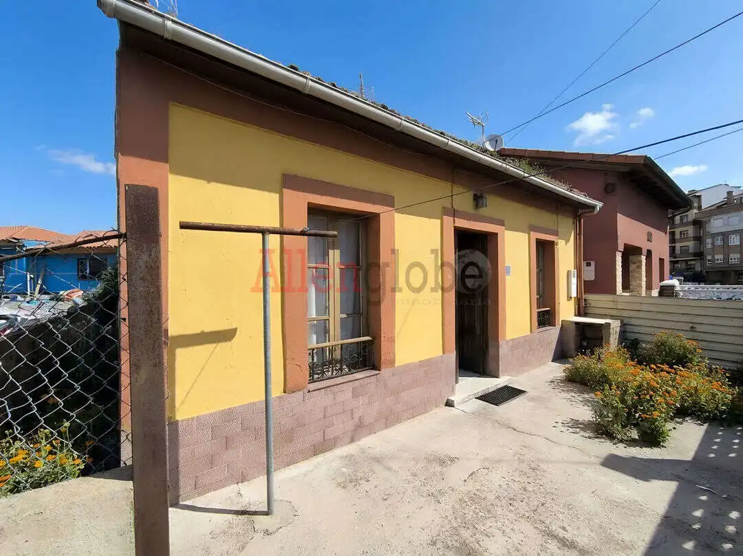 Exterior view of Houses for sale in Llanera  with Private garden