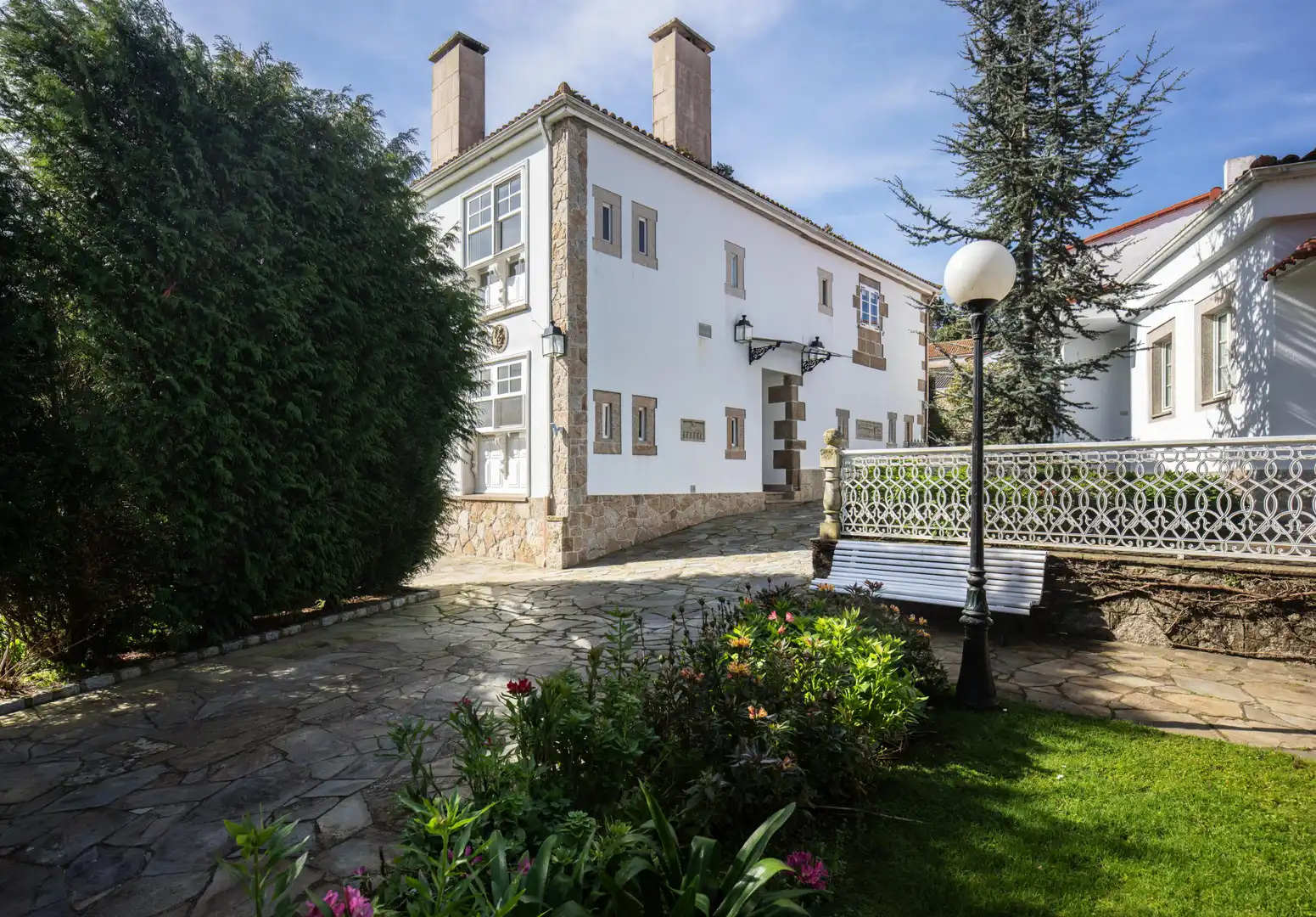Vista exterior de Casa o chalet en venta en Culleredo con Calefacción, Jardín privado y Parquet