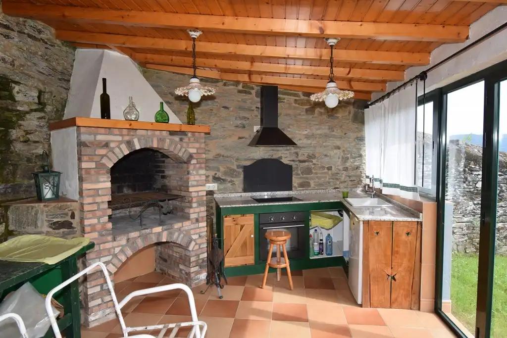 Cocina de Casa adosada en venta en Pontedeume con Calefacción y Jardín privado