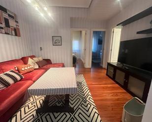 Living room of Flat to rent in Bilbao   with Heating and Parquet flooring
