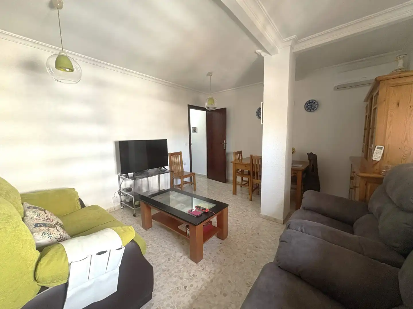 Living room of Flat for sale in Sevilla  with Air Conditioner, Heating and Terrace