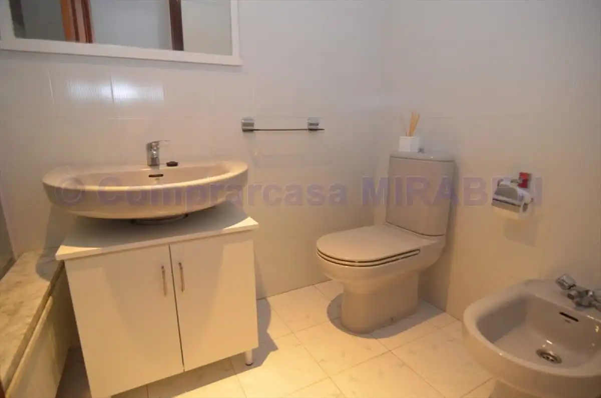 Bathroom of Flat for rent in Boiro, A Coruña