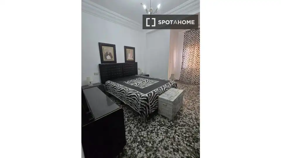 Habitación de Apartamento para compartir en Valencia con Aire acondicionado, Terraza y Amueblado