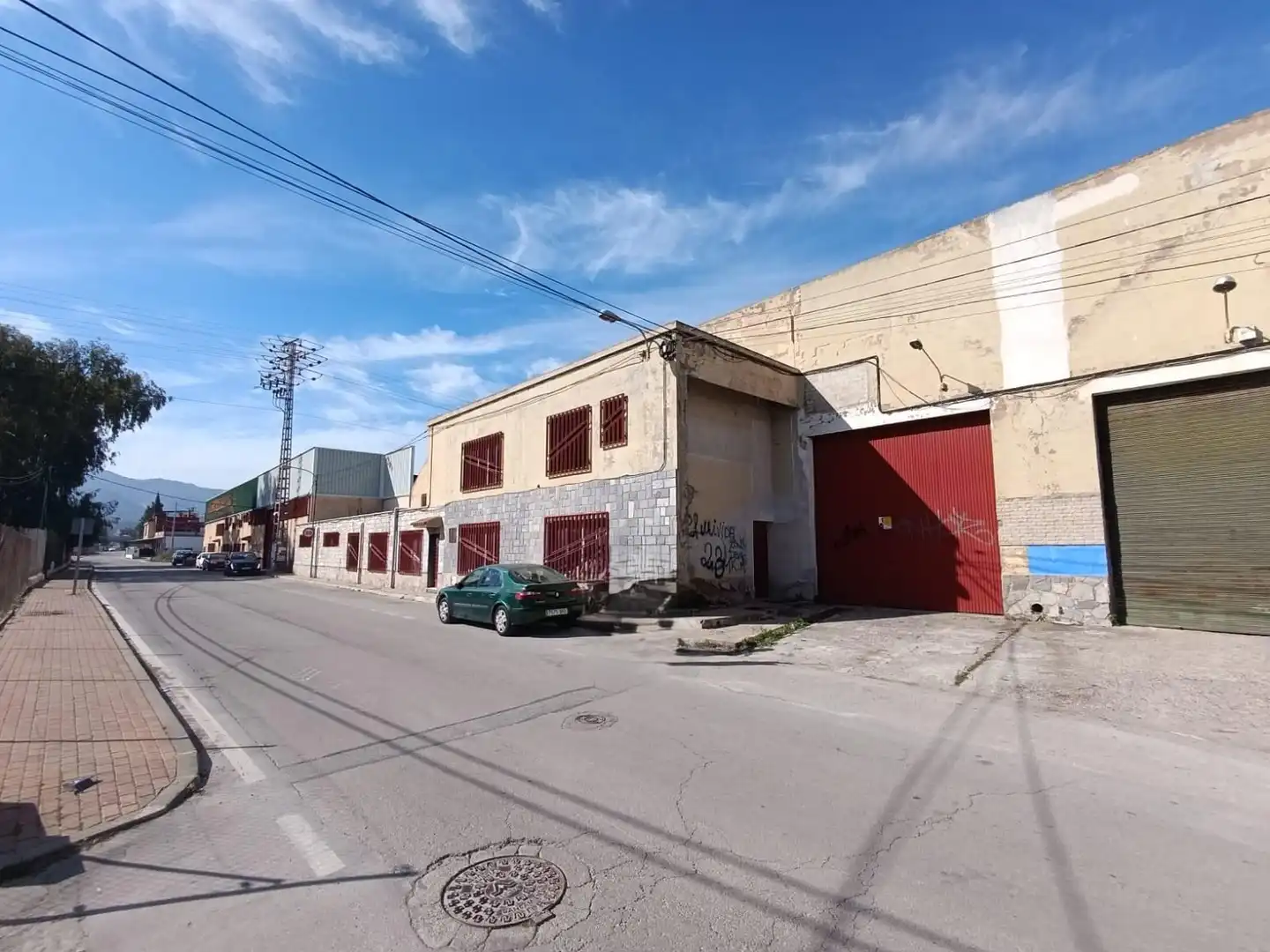 Vista exterior de Nave industrial de alquiler en Murcia