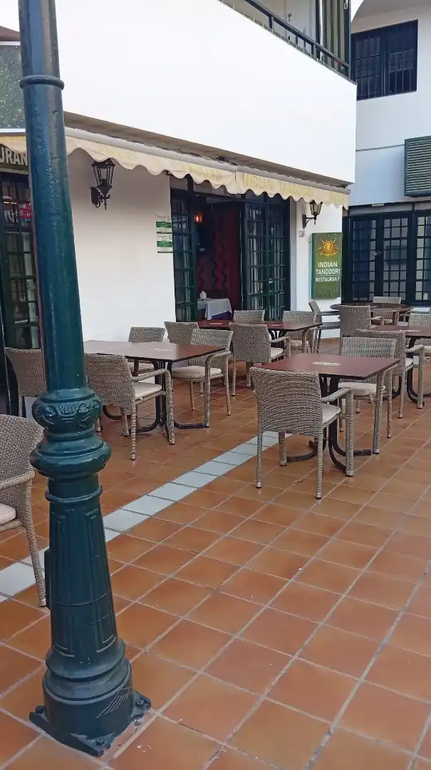 Local comercial en traspaso en Calle la Paloma 11