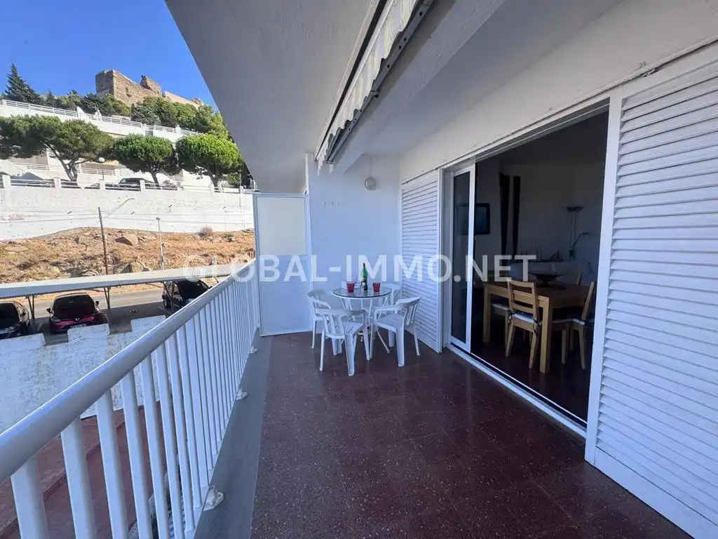 Vista exterior de Apartament en venda en Roses amb Terrassa, Piscina i Moblat