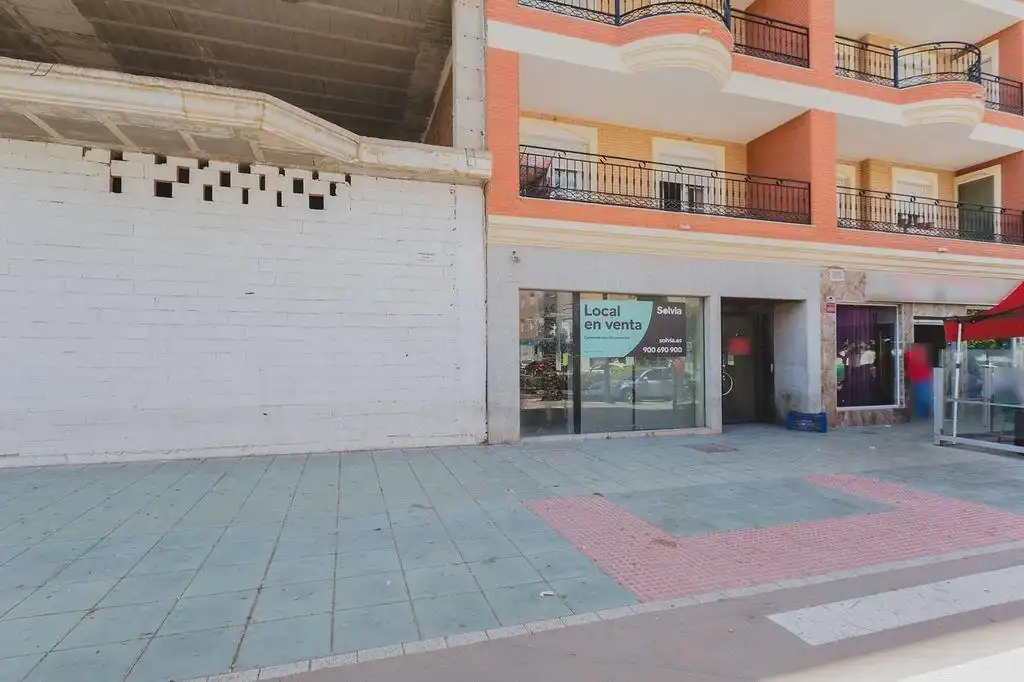 Local comercial en venda a El Ejido Ciudad, imagen 4