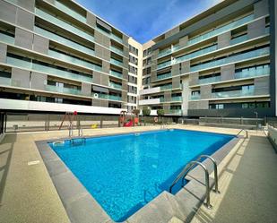 Piscina de Pis en venda en Sant Feliu de Llobregat amb Aire condicionat, Calefacció i Jardí privat