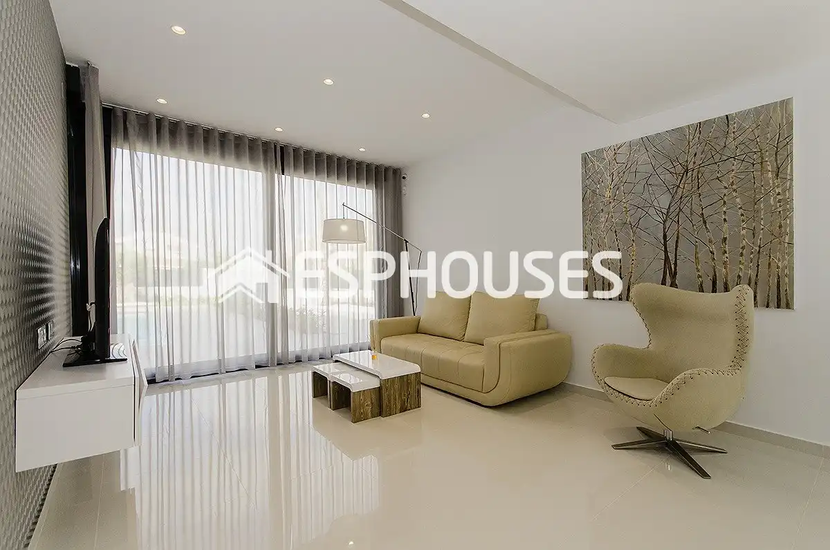 Chalet con terraza en venta en Orihuela Costa, imagen 2