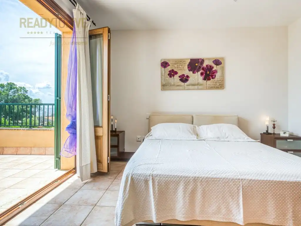 Schlafzimmer von Einfamilien-Reihenhaus zum Verkauf in Alcúdia mit Klimaanlage, Privatgarten und Terrasse