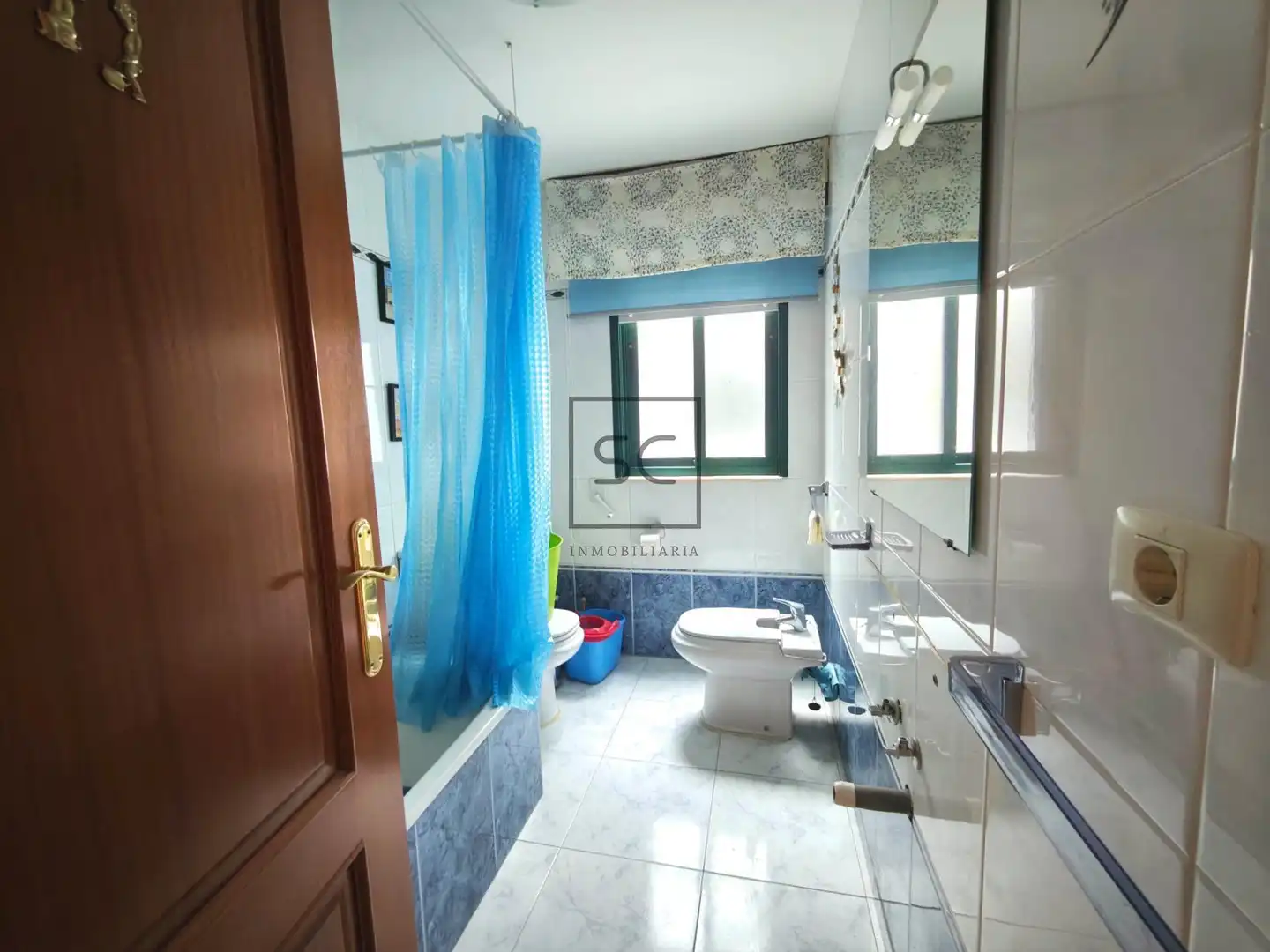 Baño de Piso en venta en Narón con Calefacción, Parquet y Trastero