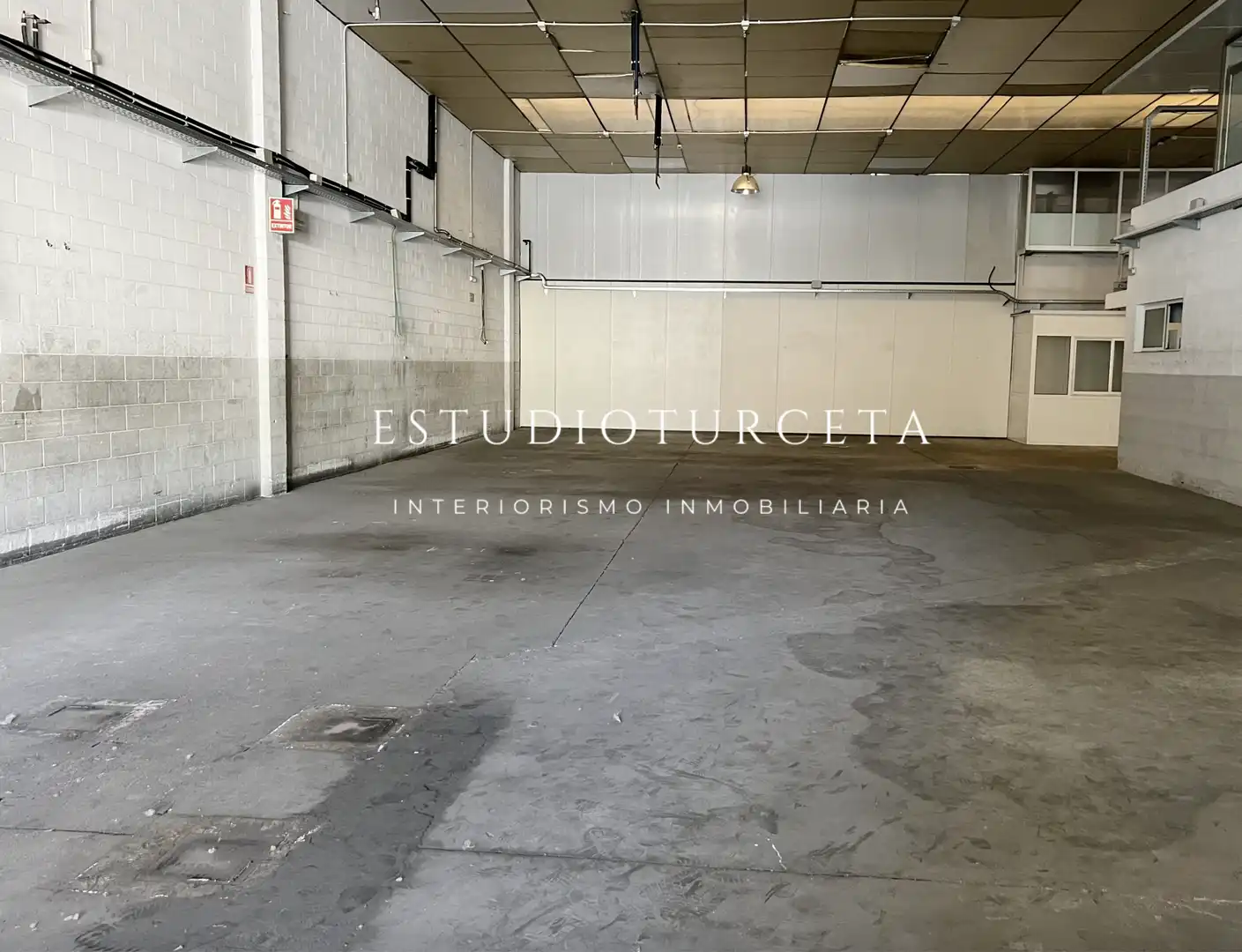 Nau industrial en venda a Carrer de Francesc Vila, 10, Roquetes - Can Magí