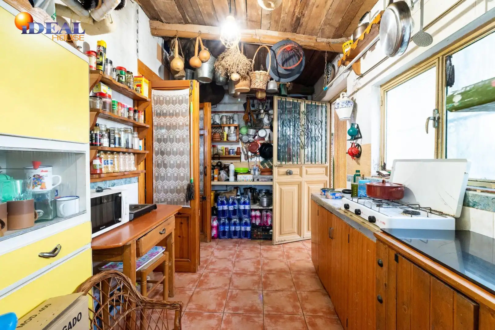 Cocina de Finca rústica en venta en Fuente Vaqueros con Jardín privado