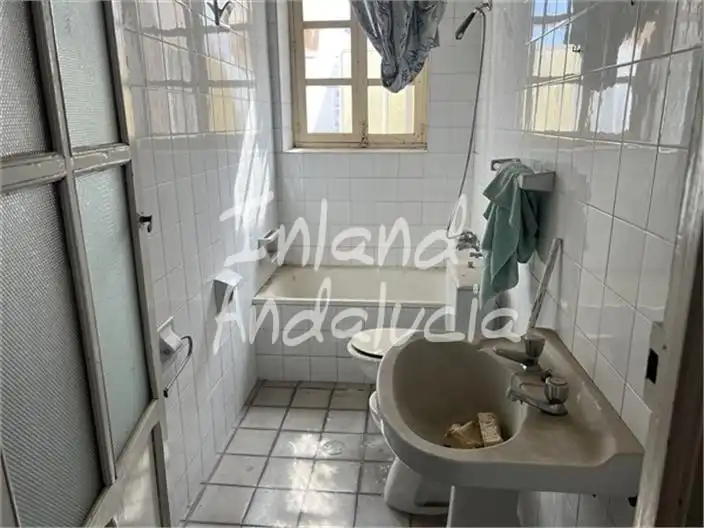 Baño de Apartamento en venta en Alcalá la Real