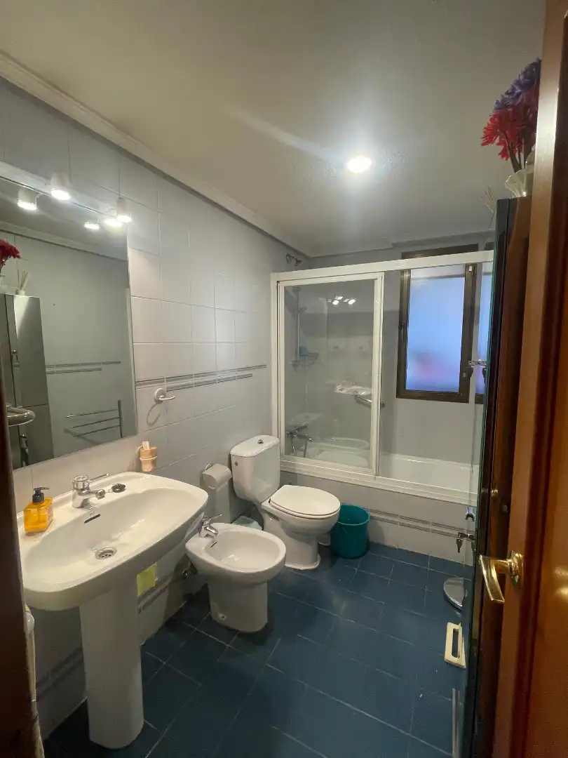 Baño de Ático en venta en Pozuelo de Alarcón con Aire acondicionado, Calefacción y Jardín privado
