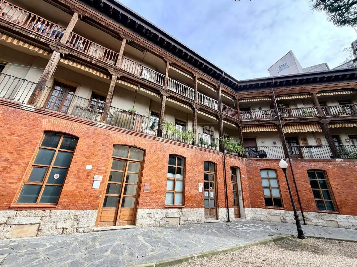 Außenansicht von Wohnung zum Verkauf in Valladolid mit Abstellraum