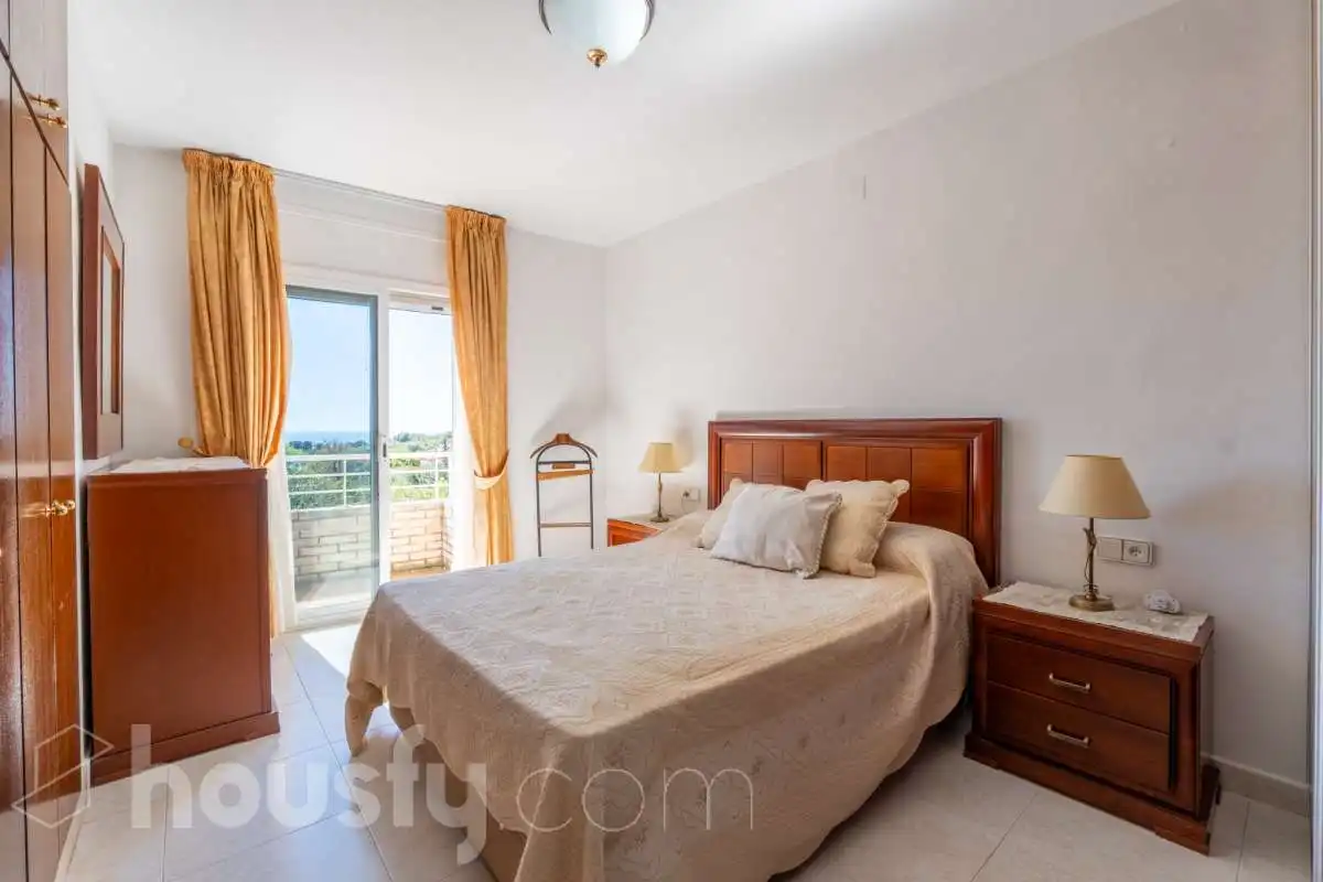 Bedroom of Houses for sale in Vilanova i la Geltrú  with Air Conditioner, Heating and Private garden