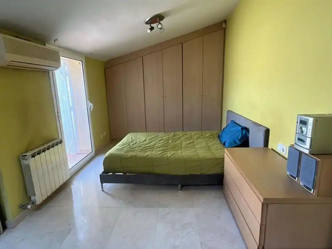 Dormitori de Dúplex en venda en Gavà amb Aire condicionat i Balcó