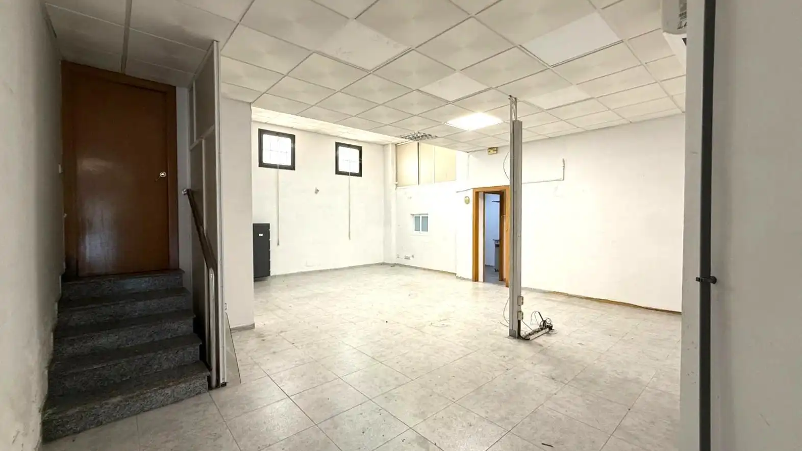 Local comercial de lloguer a Montigalà - Sant Crist, imagen 3
