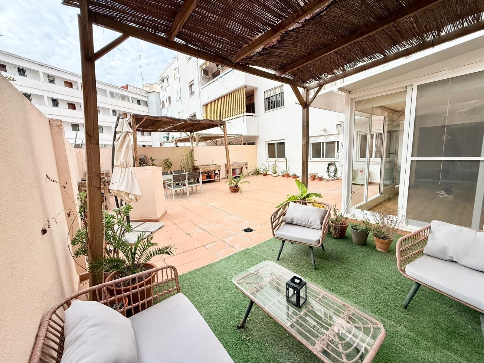 Terraza de Piso de alquiler en  Valencia Capital con Aire acondicionado, Parquet y Terraza