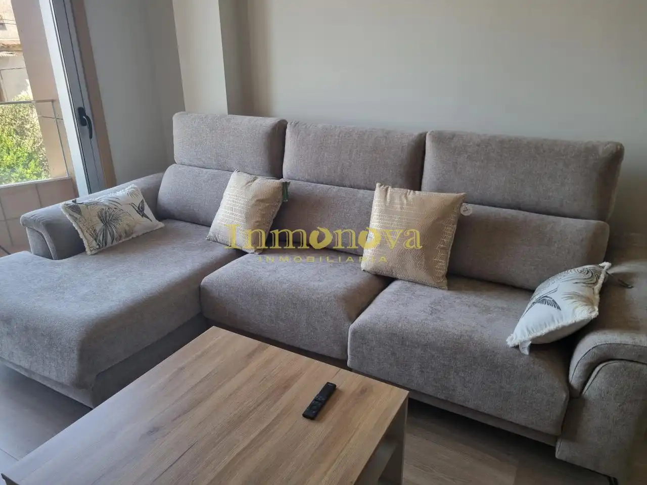Sala de estar de Piso de alquiler en Cangas  con Calefacción, Amueblado y Balcón