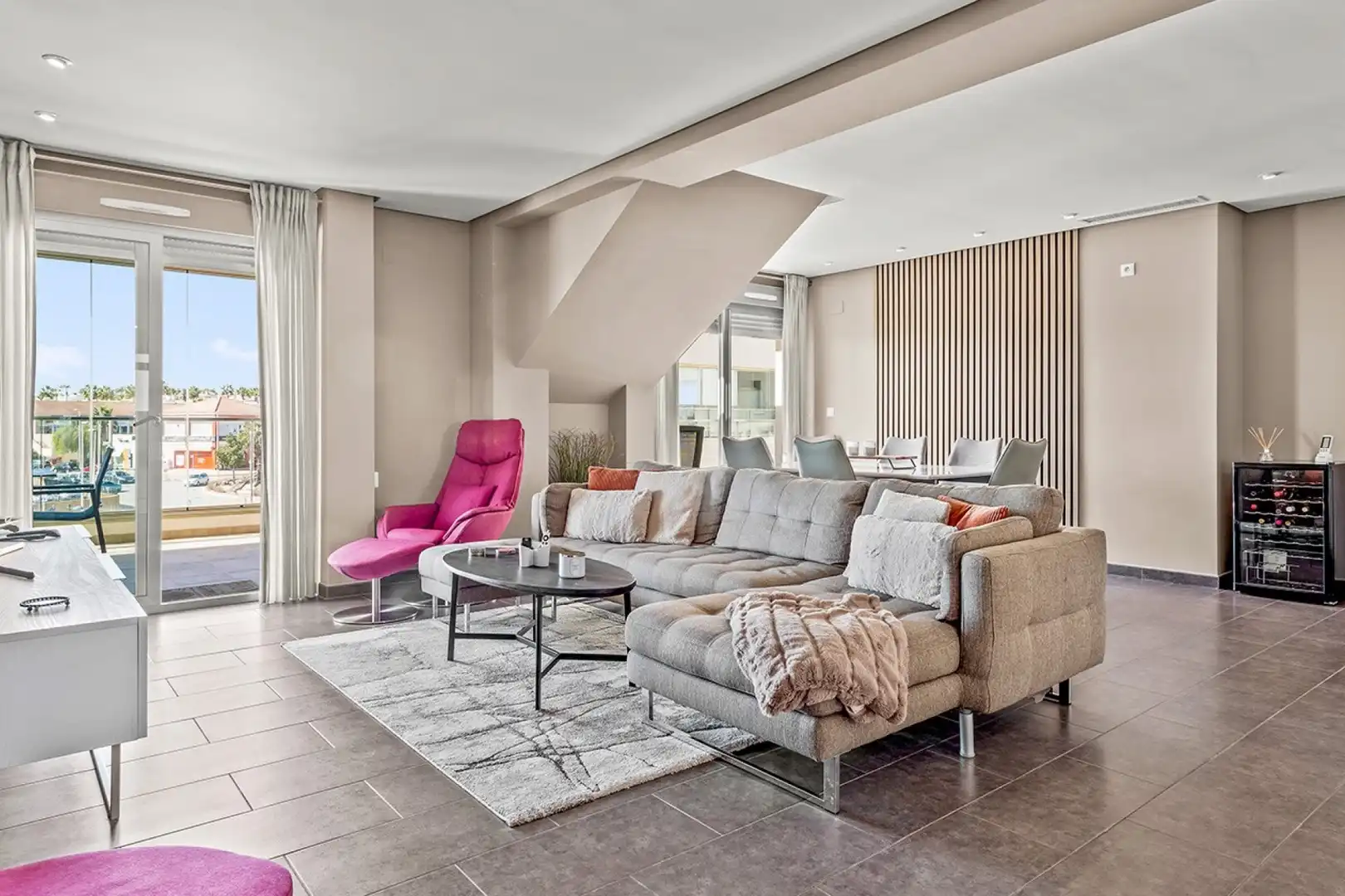 Ático con terraza en venta en Villamartin, imagen 3