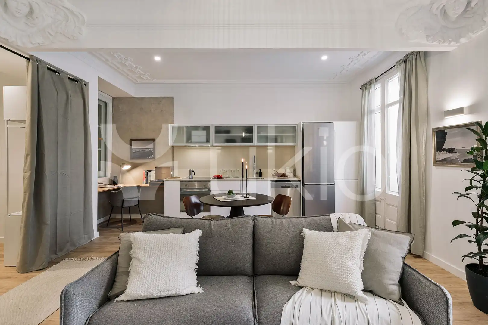 Living room of Study for rent in Barcelona  with Air Conditioner, Heating and Furnished