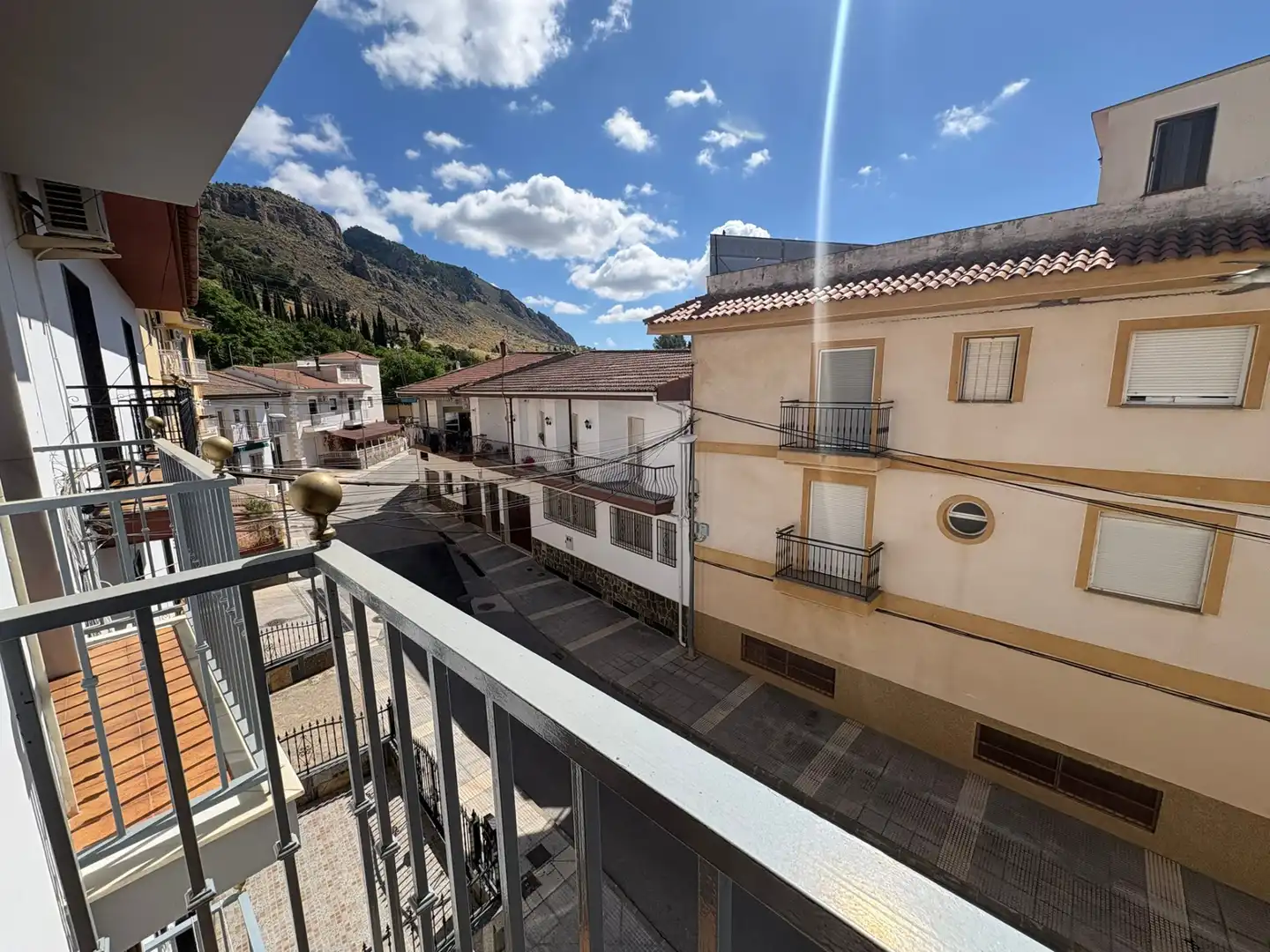 Außenansicht von Wohnung zum Verkauf in Loja mit Möbliert, Ofen und Waschmaschine