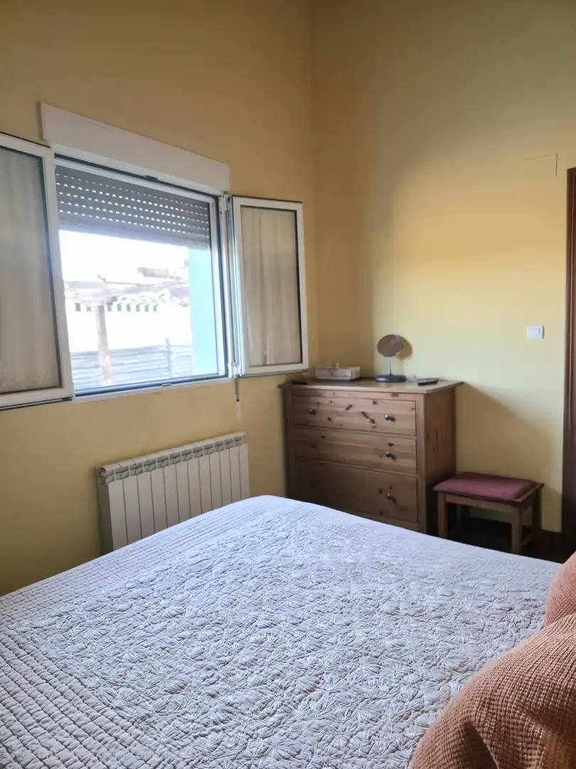 Bedroom of Houses for sale in Salinas de Pisuerga  with Private garden, Storage room and Swimming Pool