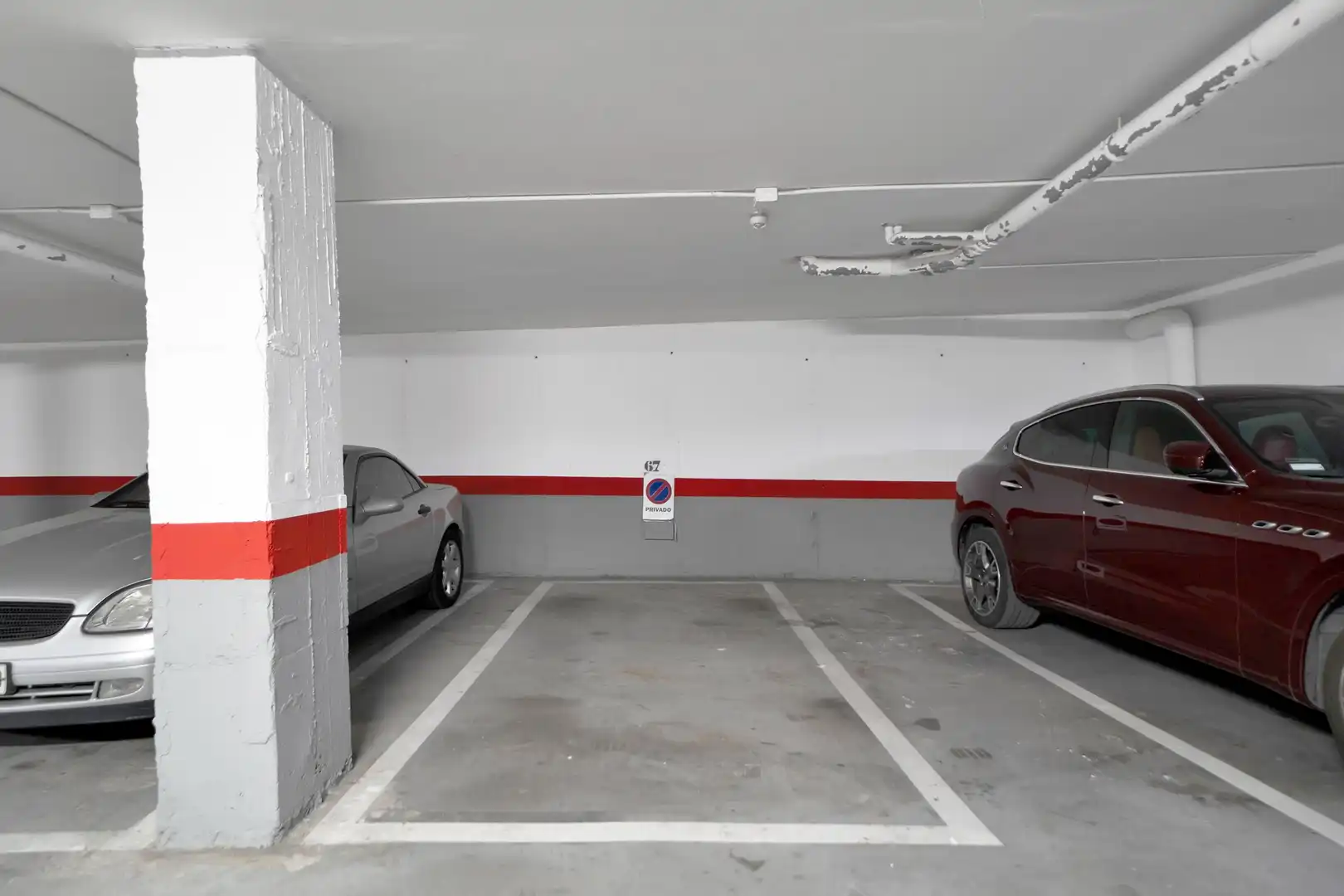 Parking de Apartamento en venta en Marbella con Jardín privado y Piscina comunitaria