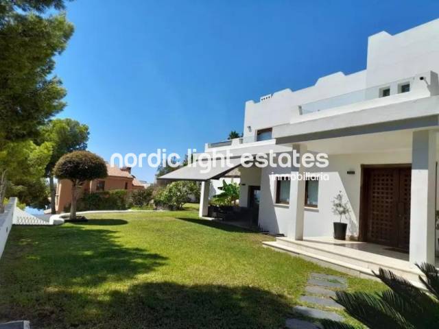 Casa-chalet en Venta en Pinares de San Antón