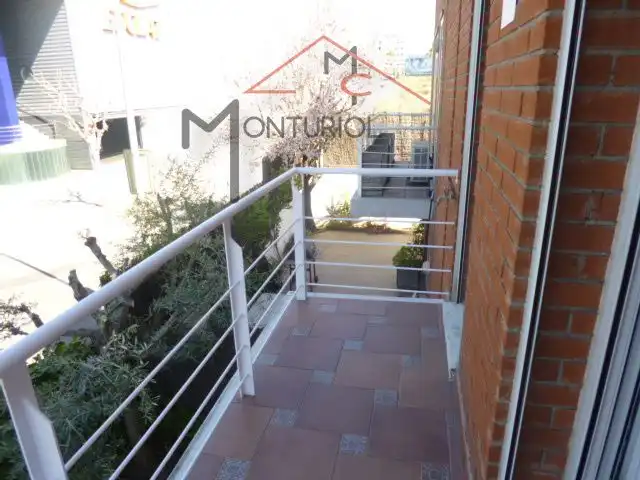 Terrassa de Casa adosada en venda en Sant Joan Despí amb Aire condicionat, Calefacció i Jardí privat