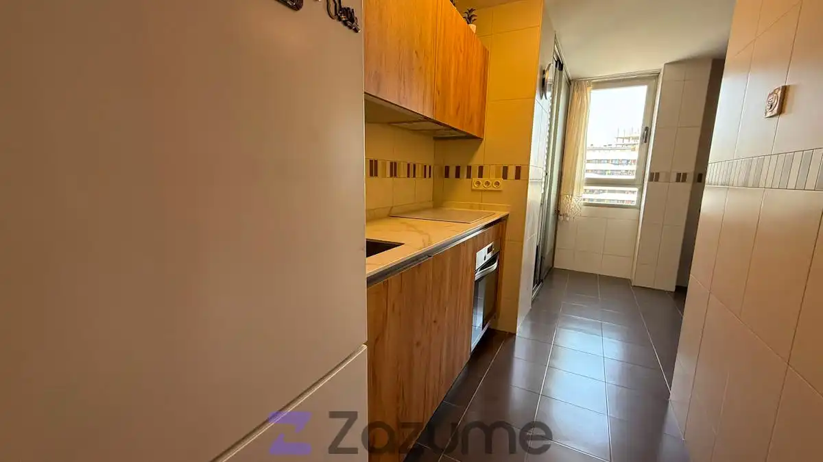 Cocina de Piso de alquiler en Murcia con Aire acondicionado, Calefacción y Horno