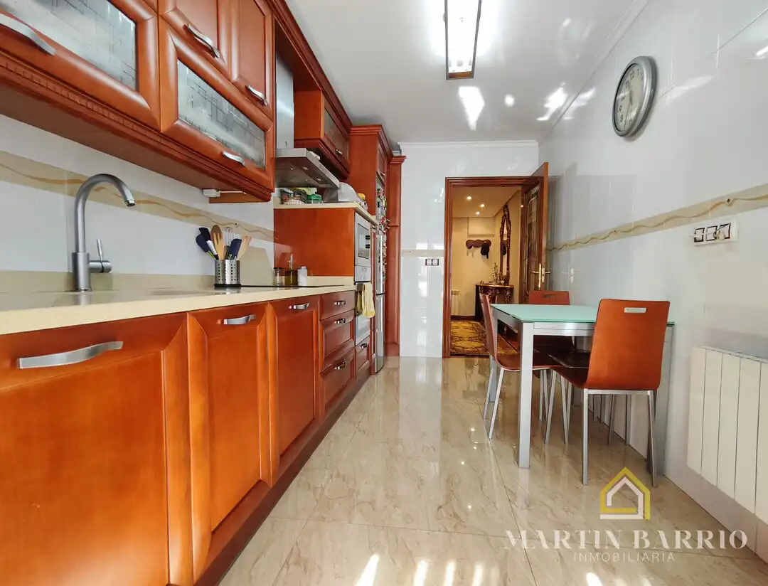 Küche von Wohnung zum Verkauf in Muskiz mit Heizung, Privatgarten und Terrasse