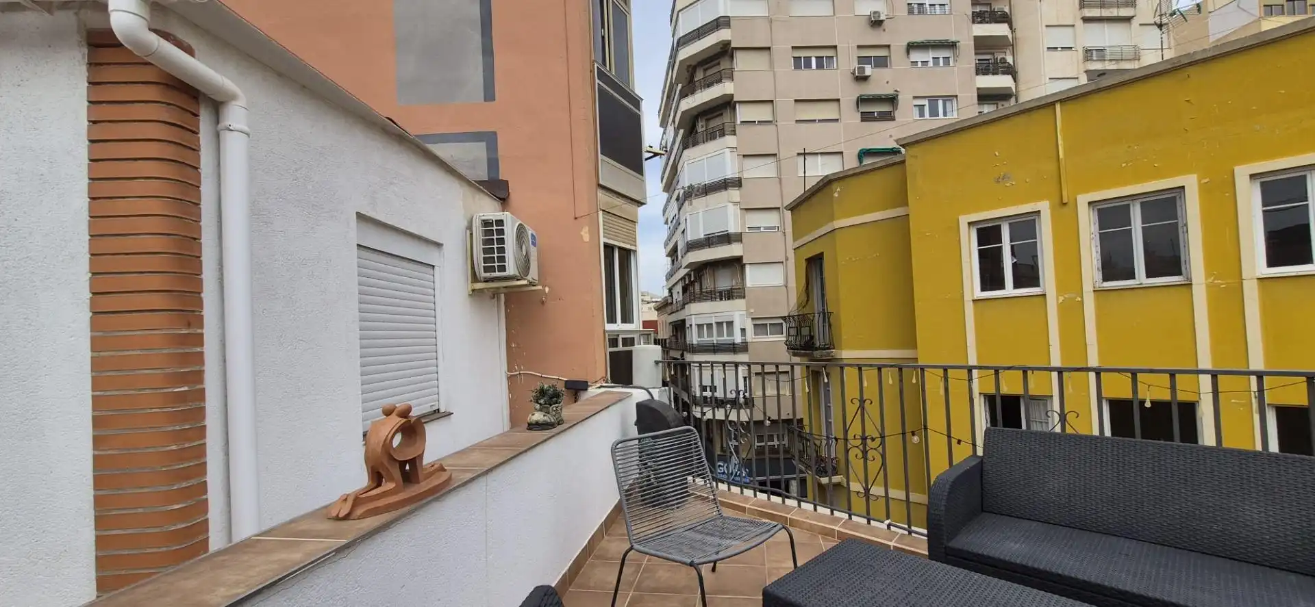 Terraza de Edificio en venta en Almería