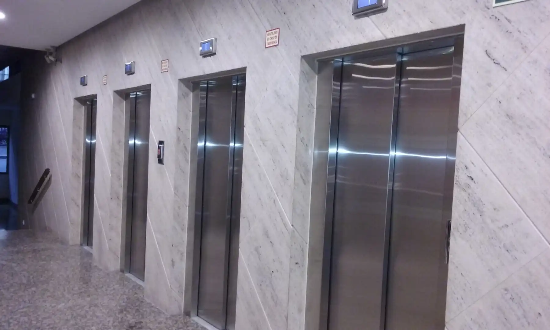 Flat for rent in Madrid  with Air Conditioner, Heating and Furnished