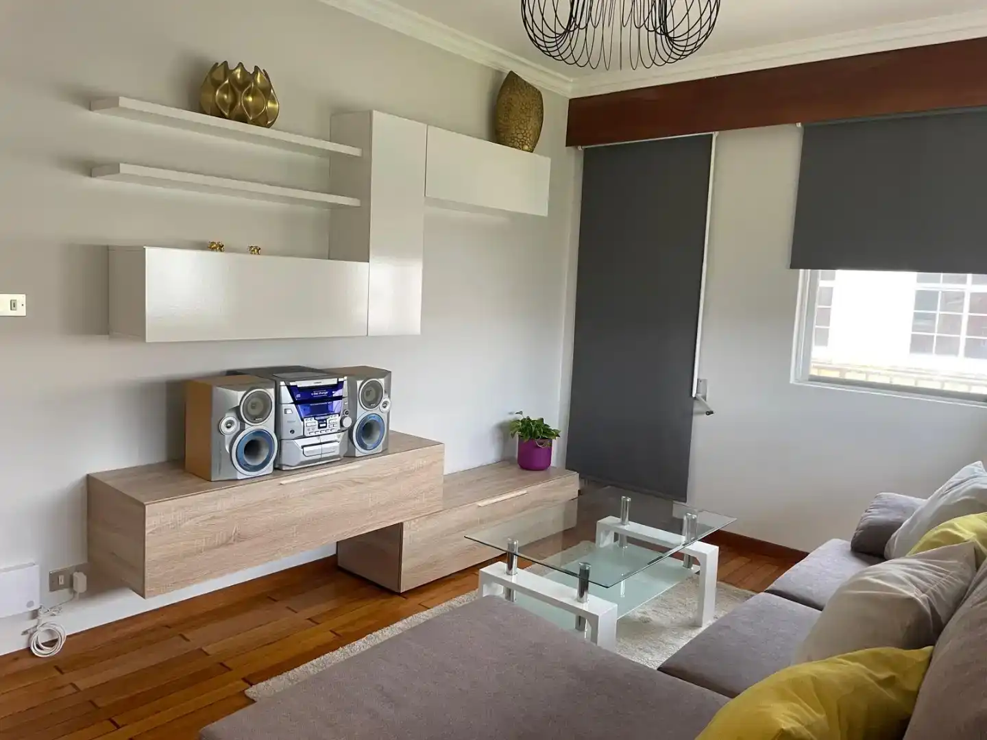 Wohnzimmer von Wohnung zur Miete in Cedeira mit Parkett, Möbliert und Ofen