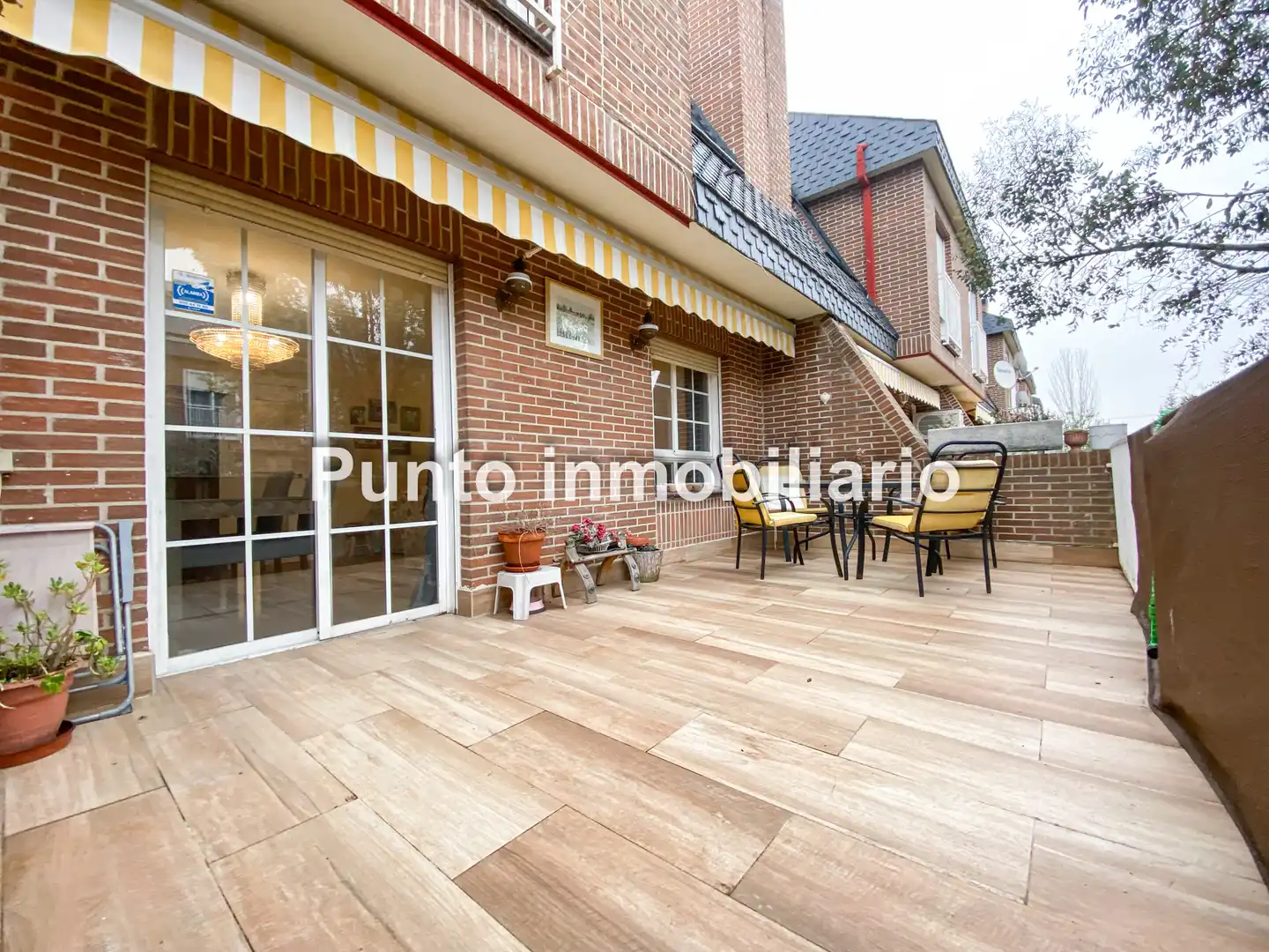 Terrassa de Casa adosada en venda en Valladolid amb Calefacció, Jardí privat i Parquet