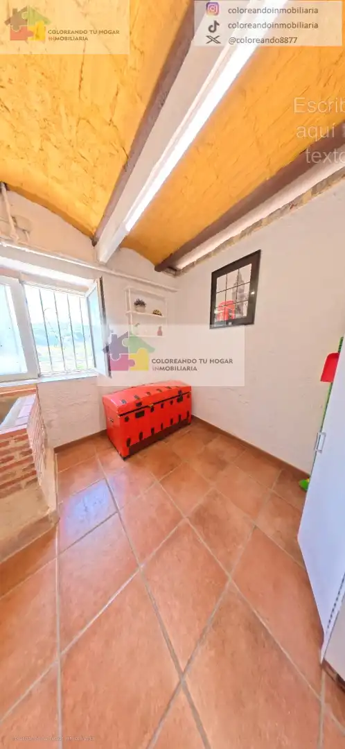 Casa o xalet en venda en La Pola de Gordón  amb Calefacció, Jardí privat i Parquet