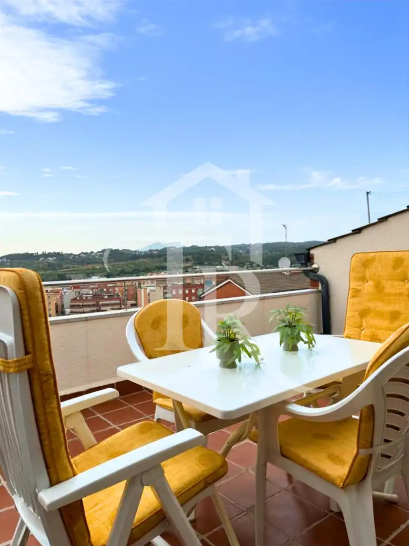 Terrasse von Dachboden zum Verkauf in Rubí mit Klimaanlage, Heizung und Terrasse